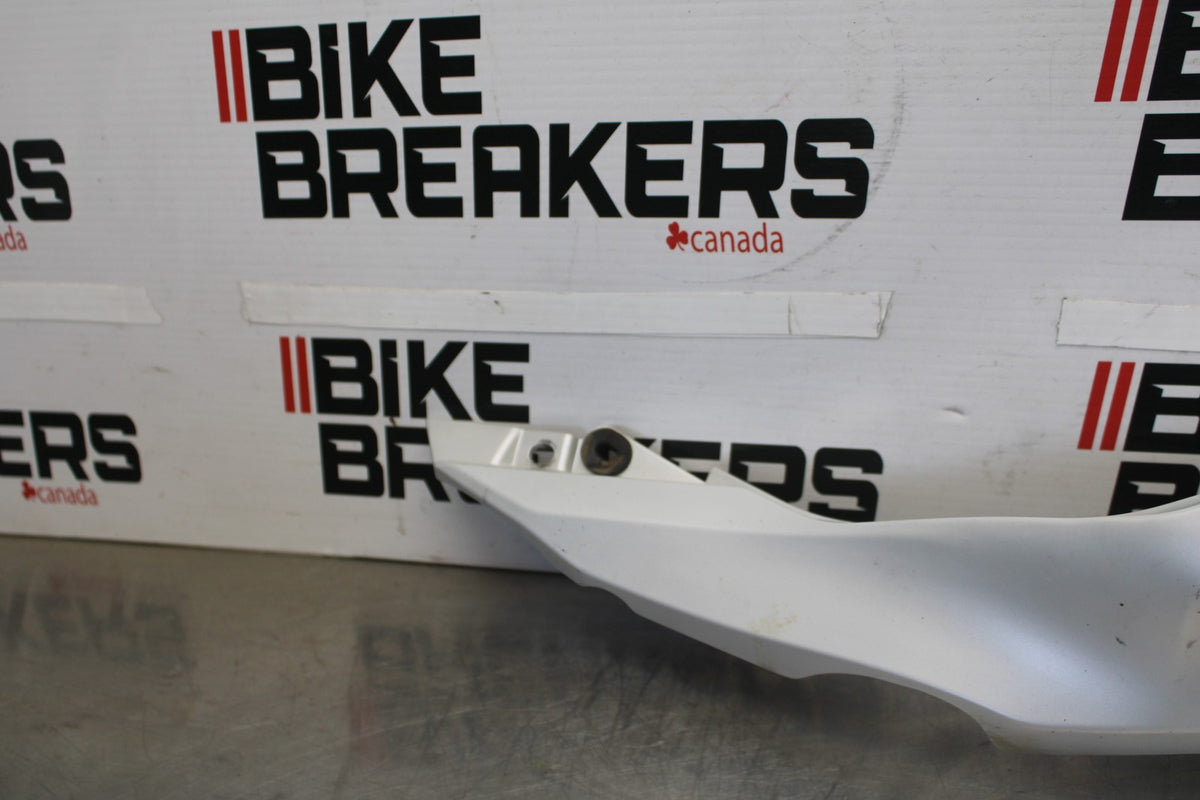 23-26 KAWASAKI NINJA ZX4RR LEFT REAR BACK TAIL FAIRING COWL SHROUD BB898