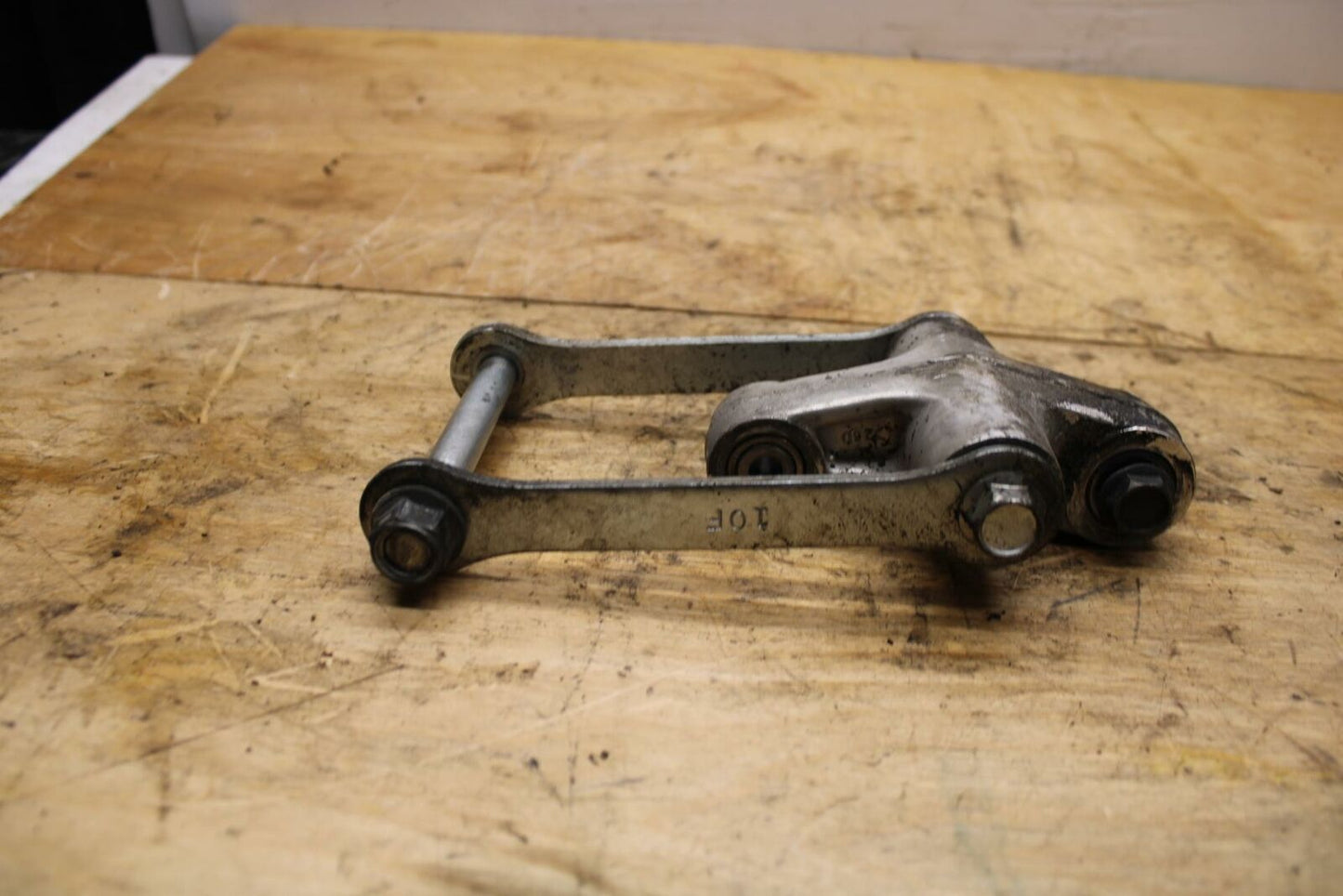 05-09 SUZUKI BOULEVARD C90 REAR BACK SHOCK LINK BB332