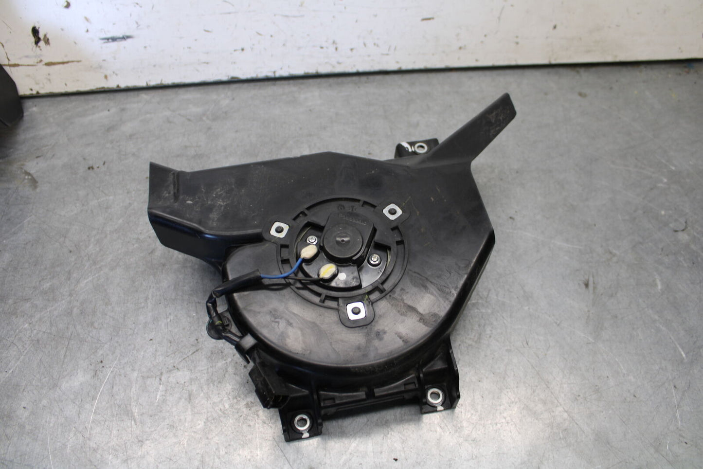 18-23 KAWASAKI NINJA 400 ENGINE RADIATOR COOLING FAN BB660