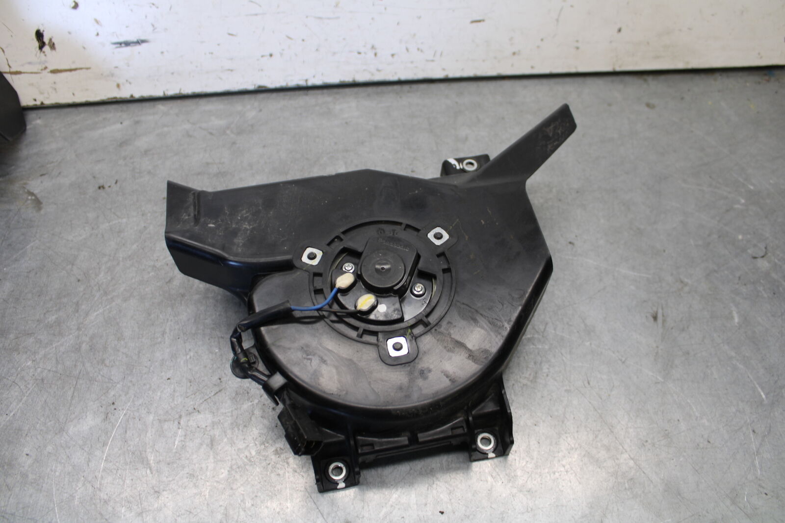 18-23 KAWASAKI NINJA 400 ENGINE RADIATOR COOLING FAN BB660