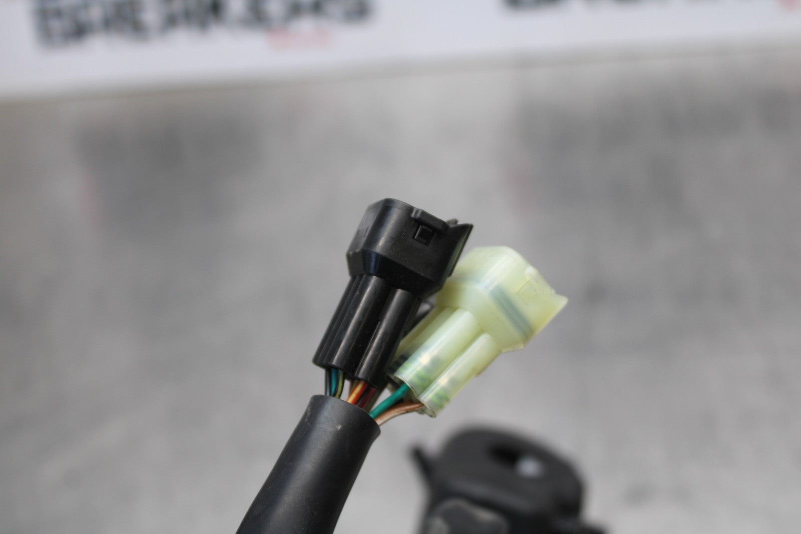 21-23 KAWASAKI NINJA ZX6R LEFT CLIP ON HANDLE HORN SIGNALS SWITCH SWITCHES BB179