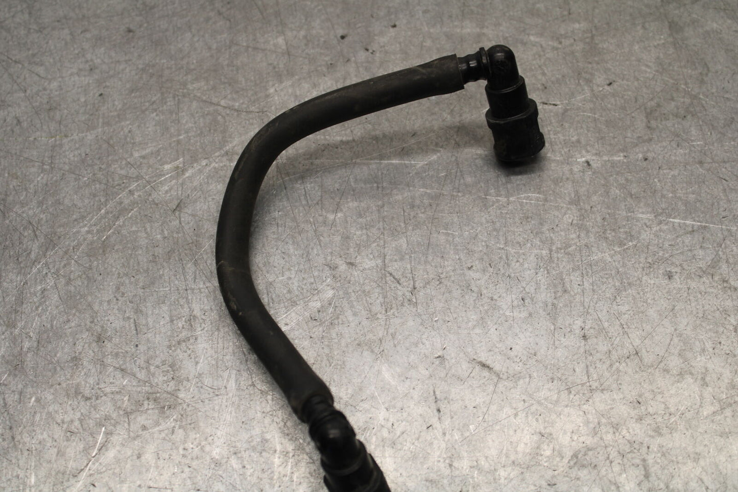 05-06 SUZUKI GSXR1000 FUEL HOSE GAS LINE TUBE PIPE 15810-41G00 BB663