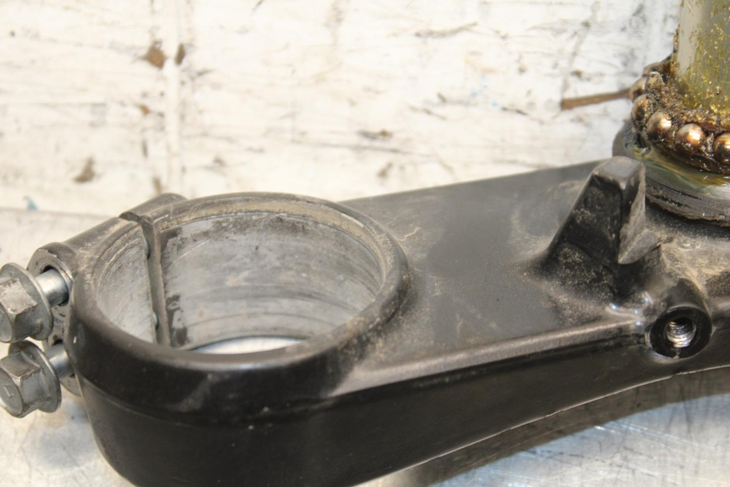 2000 Kawasaki Ninja ZX12R ZX1200A FRONT FORKS CLAMP LOWER TRIPLE TREE STEM BB565