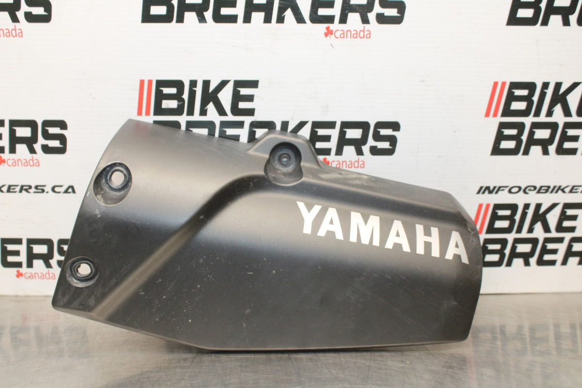 18 YAMAHA SUPER TENERE SIDE PANEL TRIM COWL FAIRING  BB832