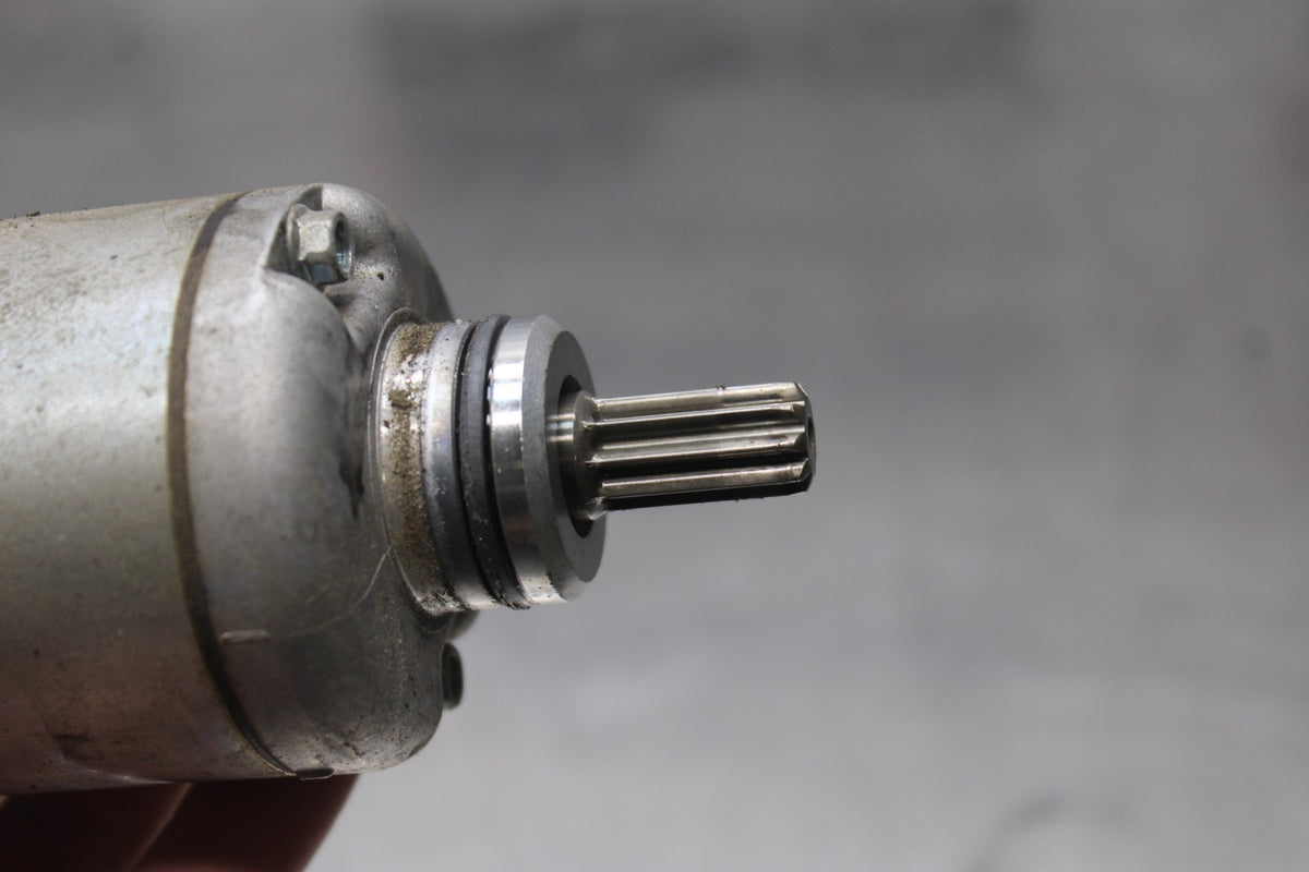 05 YAMAHA YZF R6 ENGINE STARTING STARTER MOTOR -DC 12V BB858