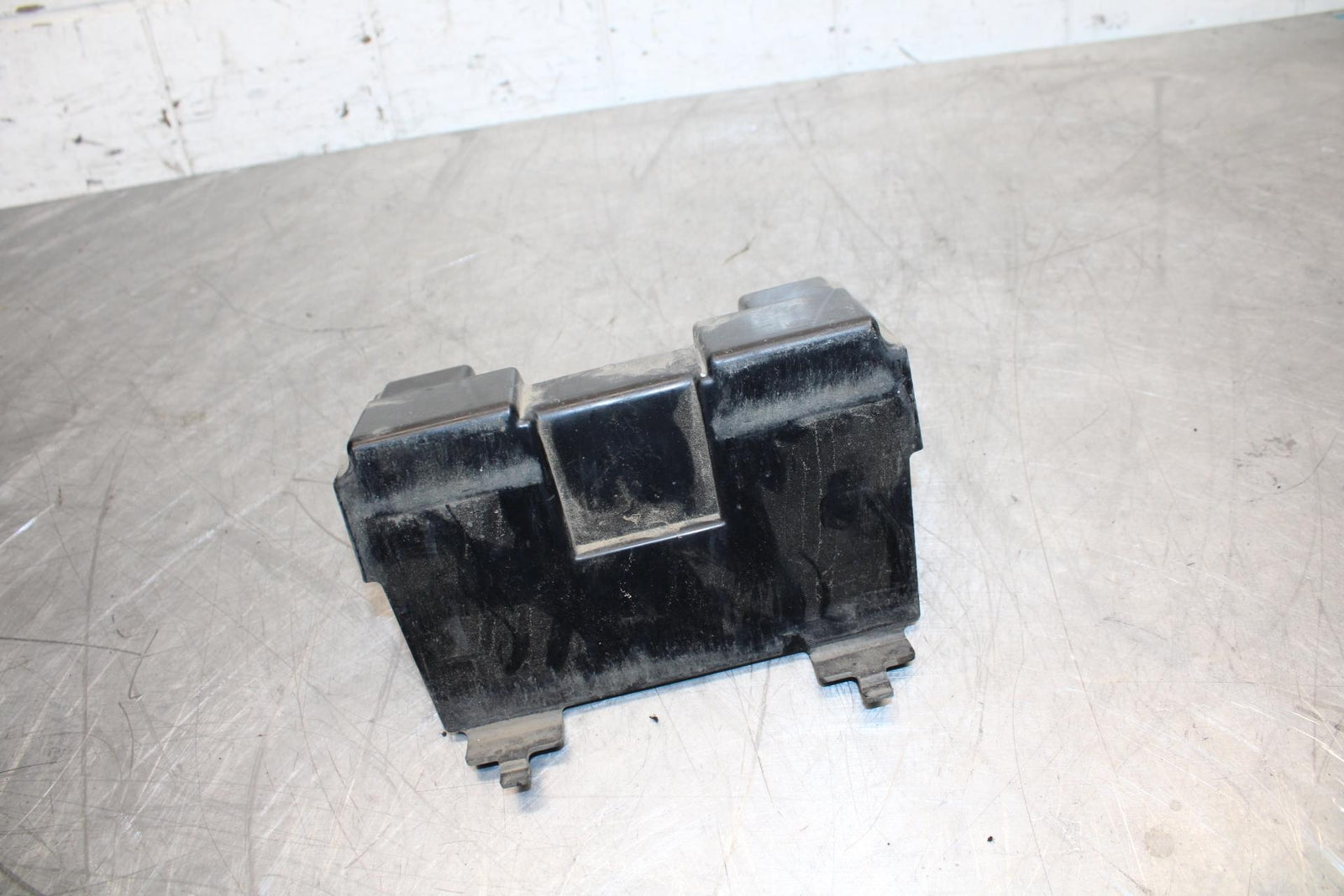 02-03 HONDA CBR900RR 954 BATTERY HOLD DOWN CLAMP STRAP BB497