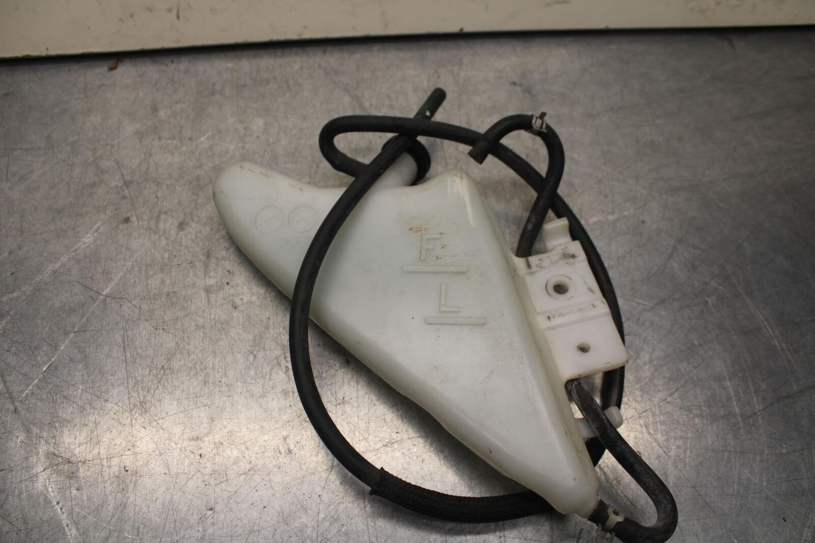 2011 Suzuki GSXR600 COOLANT WATER TANK RESERVOIR BOTTLE BB602