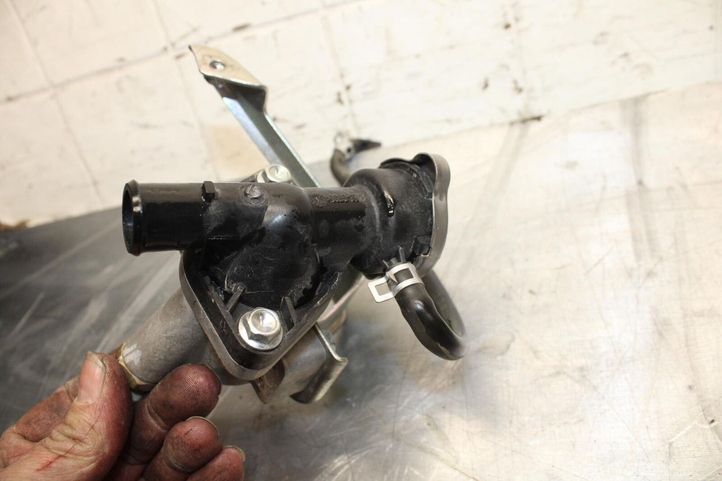 17-23 SUZUKI GSXR 250 GSX250RL8 THERMOSTAT HOUSING BB490