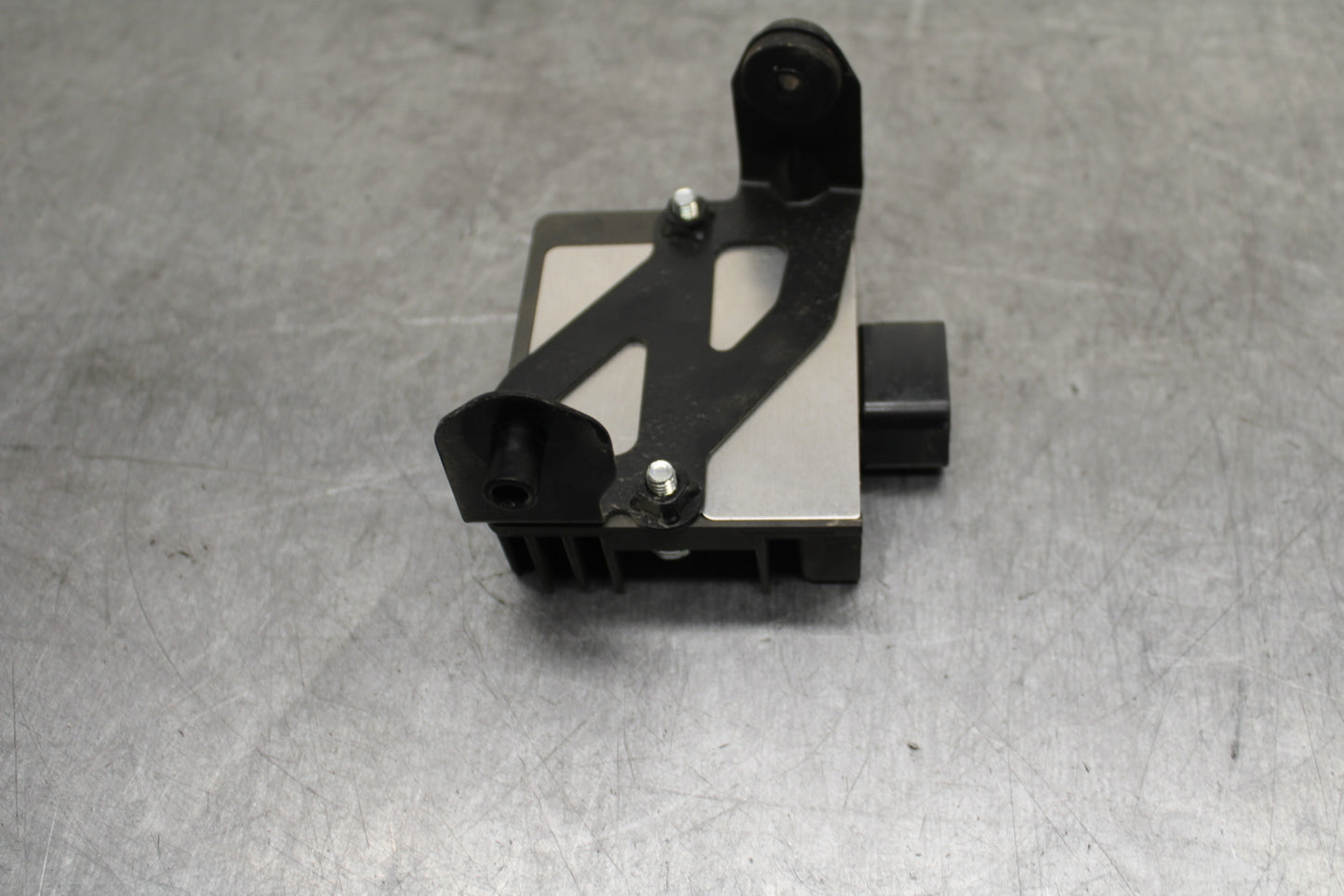 18-24 KAWASAKI NINJA 650 RECTIFIER VOLTAGE REGULATOR BB725