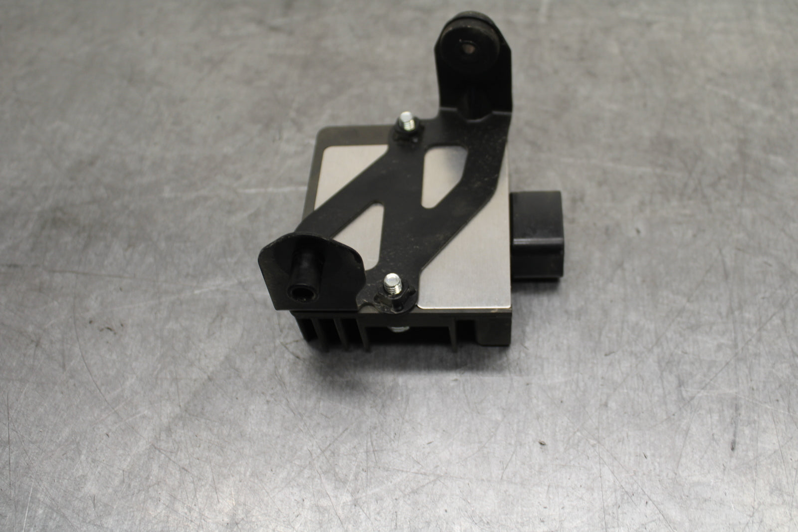 18-24 KAWASAKI NINJA 650 RECTIFIER VOLTAGE REGULATOR BB725