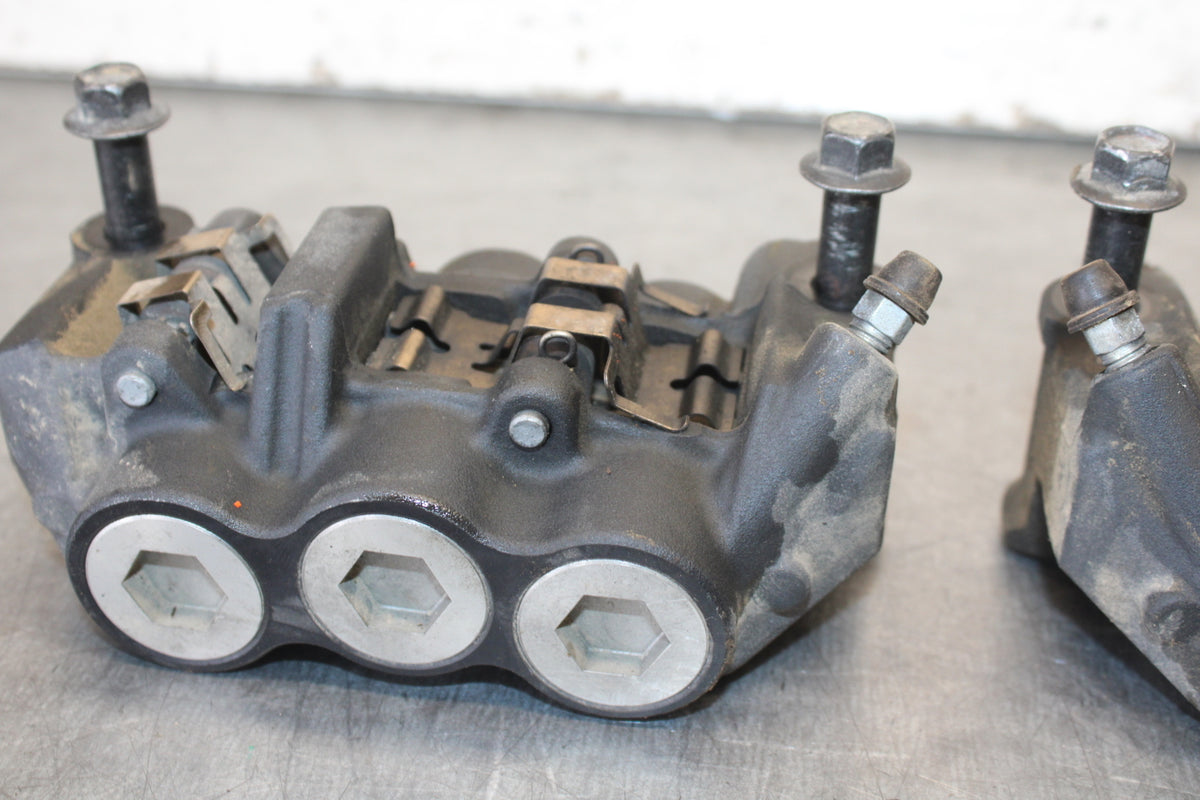 09-14 YAMAHA YZF R1 RIGHT LEFT FRONT BRAKE CALIPER SET PAIR CALIPERS BB696