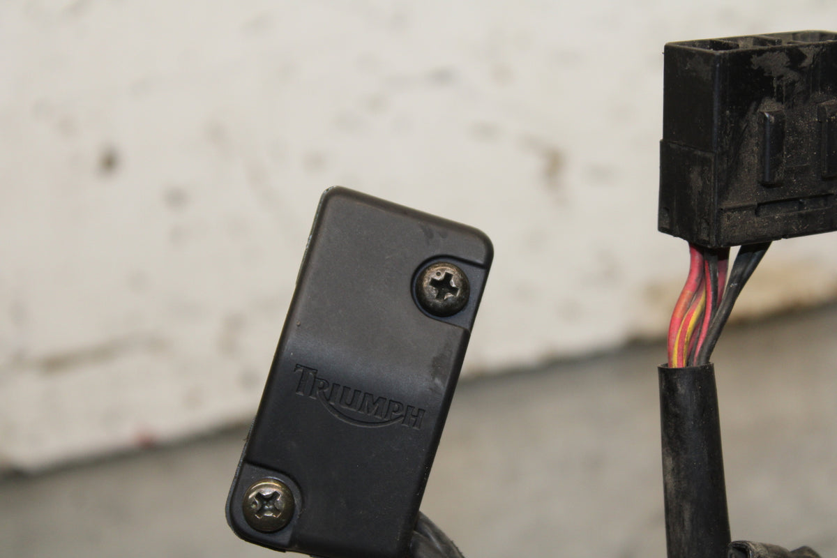 03-04 TRIUMPH DAYTONA 600 RIGHT CLIP ON KILL OFF START SWITCH SWITCHES  BB745