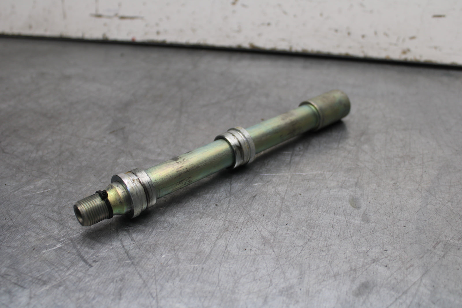 22-24 YAMAHA XSR900 FRONT WHEEL RIM AXLE PIVOT BOLT BB710