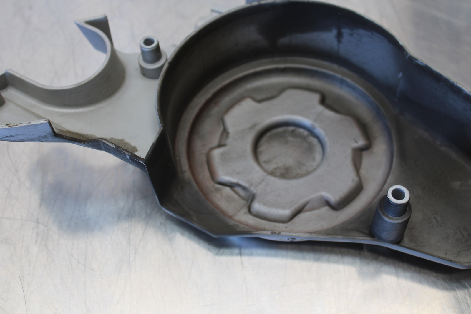 06-12 BMW F800ST ENGINE SPROCKET COVER BB144