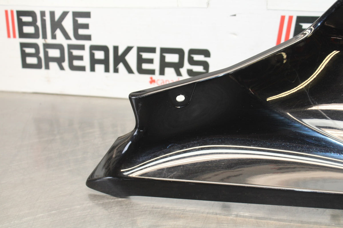 22-25 YAMAHA YZF R7 RIGHT FRONT UPPER MID SIDE FAIRING COWL PLASTIC BB00