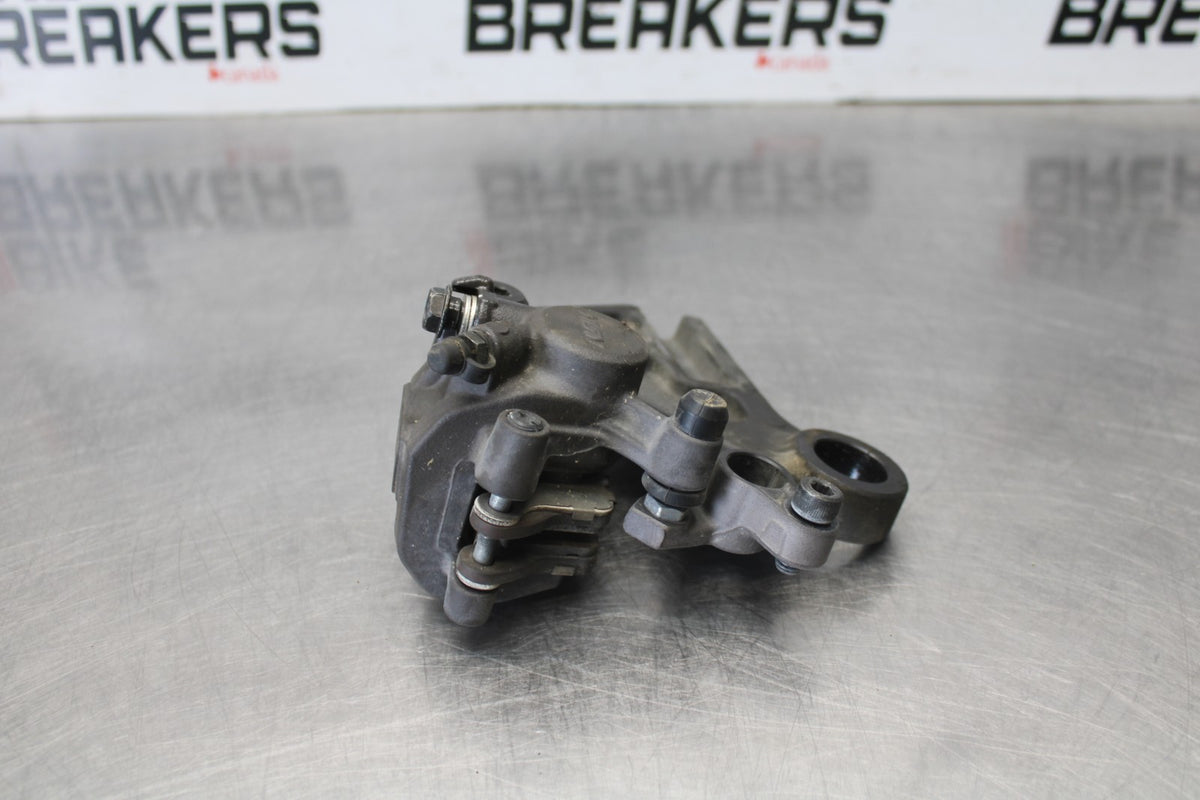 13-18 KAWASAKI NINJA ZX6R REAR BACK BRAKE CALIPER W MOUNT BRACKET BB908