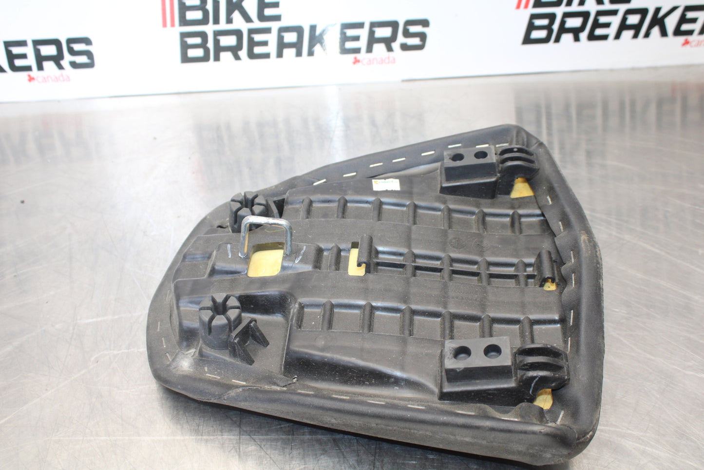15-16 HONDA CB300F REAR BACK PASSENGER TANDEM SEAT PAD SADDLE PILLION BB150
