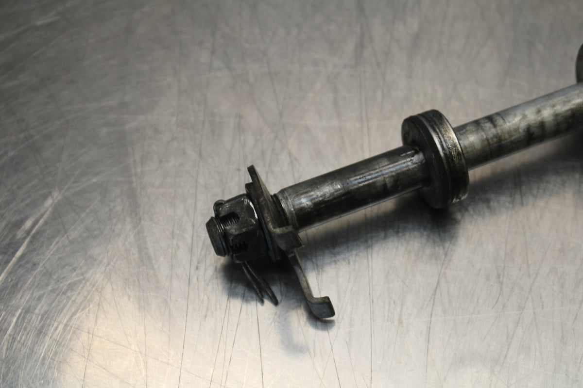 04-09 SUZUKI GS500F REAR AXLE BACK WHEEL RIM PIVOT BOLT AXEL BB165