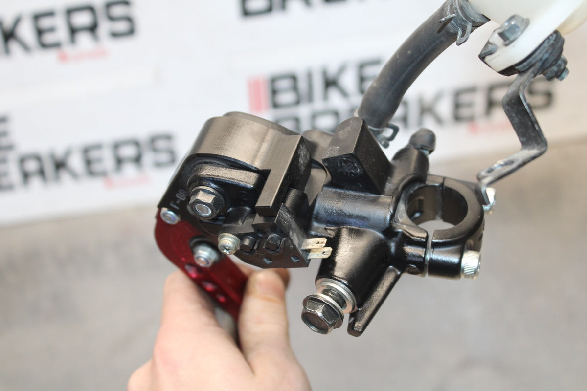07-08 KAWASAKI NINJA ZX6R FRONT BRAKE MASTER CYLINDER w/ PAZZO LEVER BB937
