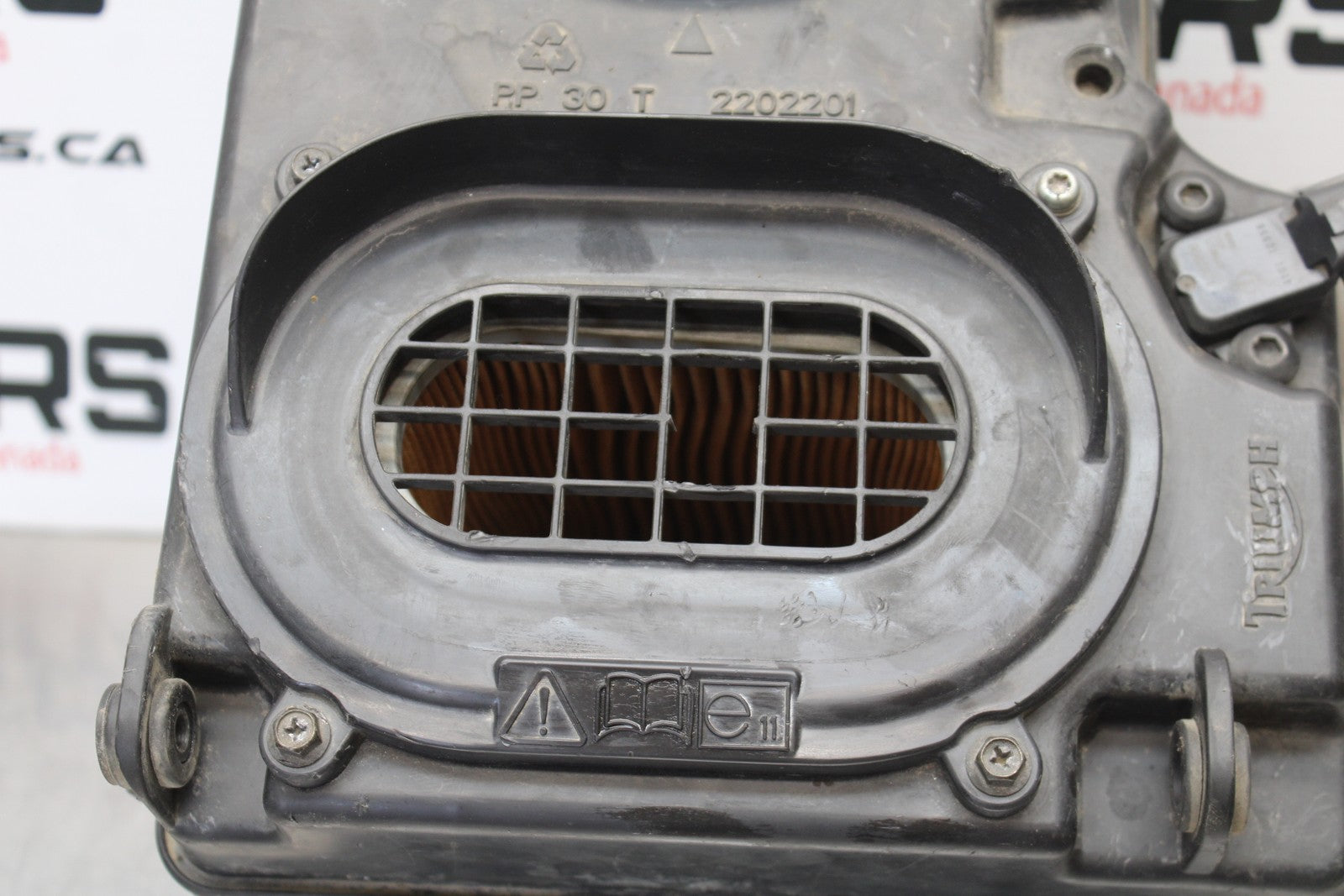 05 TRIUMPH ROCKET III AIRBOX AIR INTAKE FILTER BOX BB186