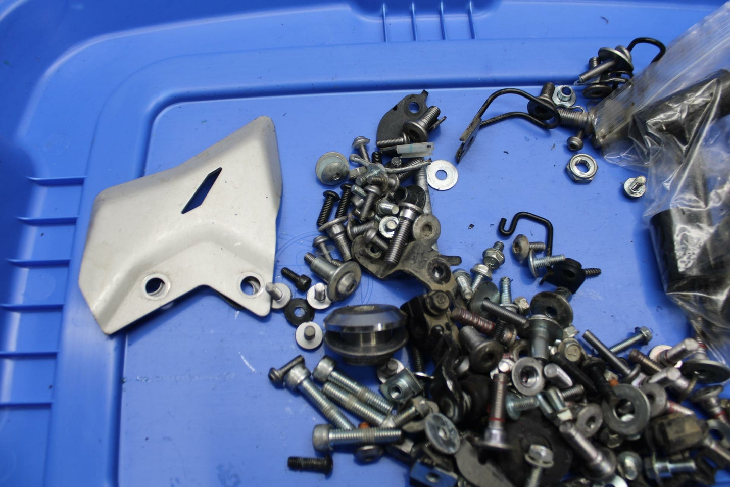 17-20 KAWASAKI NINJA 650 EX650  ENGINE MOUNTING BOLTS HARDWARE LEFTOVER BB277