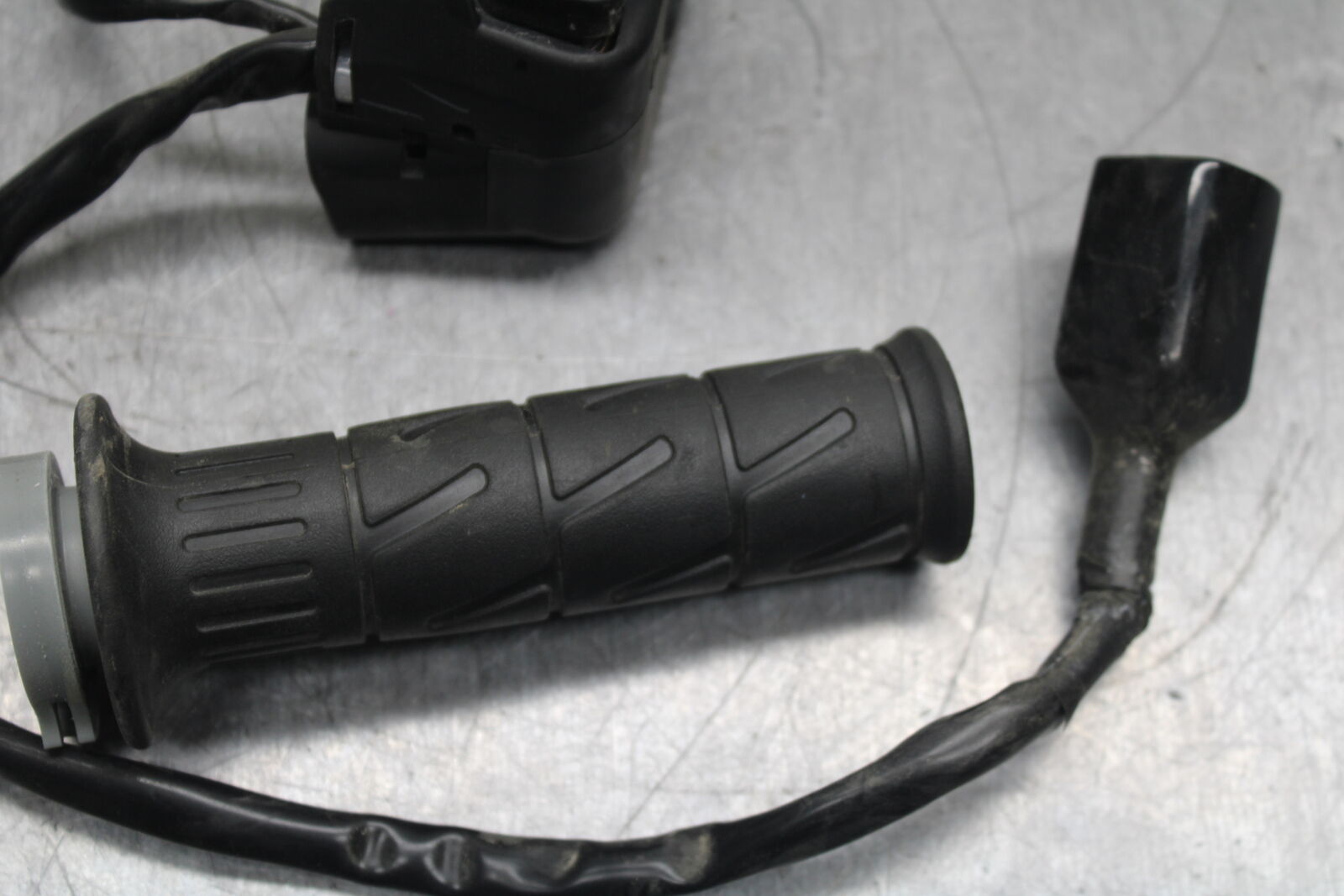 18-23 KAWASAKI NINJA 400 EX400 ABS RIGHT CLIP ON KILL OFF START SWITCH  BB747