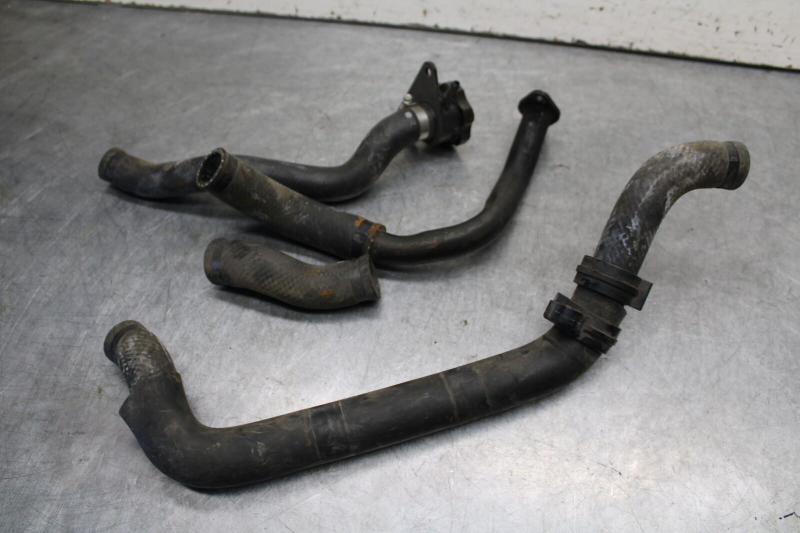 05-06 SUZUKI BOULEVARD M50 RADIATOR HOSES ENGINE COOLANT WATER PIPES HOSE BB671