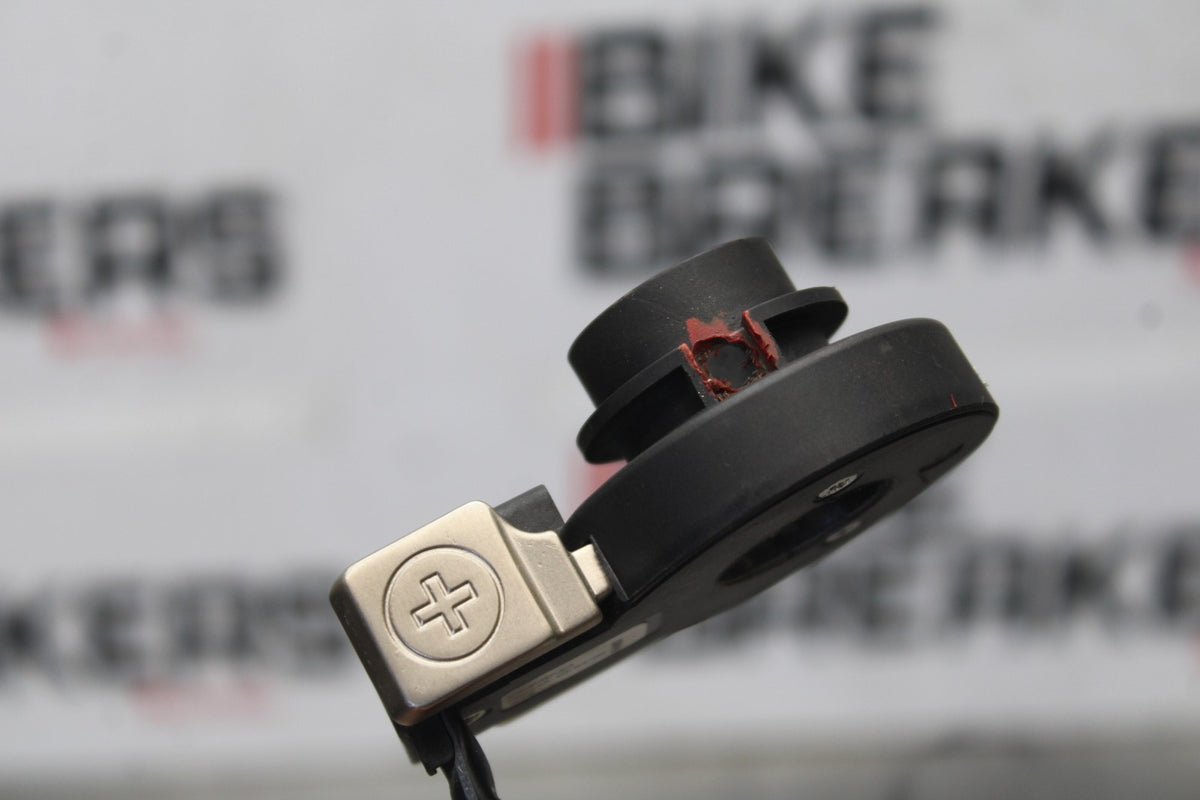 16 APRILIA TUONO V4 1100 LEFT CLIP ON HANDLE + - SWITCHES BB905