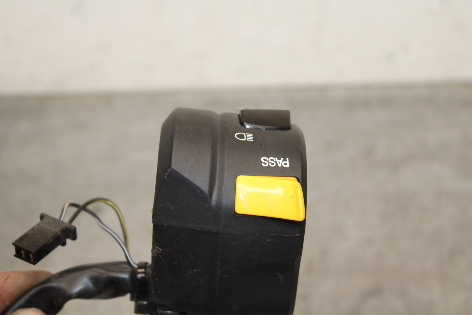 09 SUZUKI GSXR600 LEFT CLIP ON HANDLE HORN SIGNALS SWITCH SWITCHES BB759