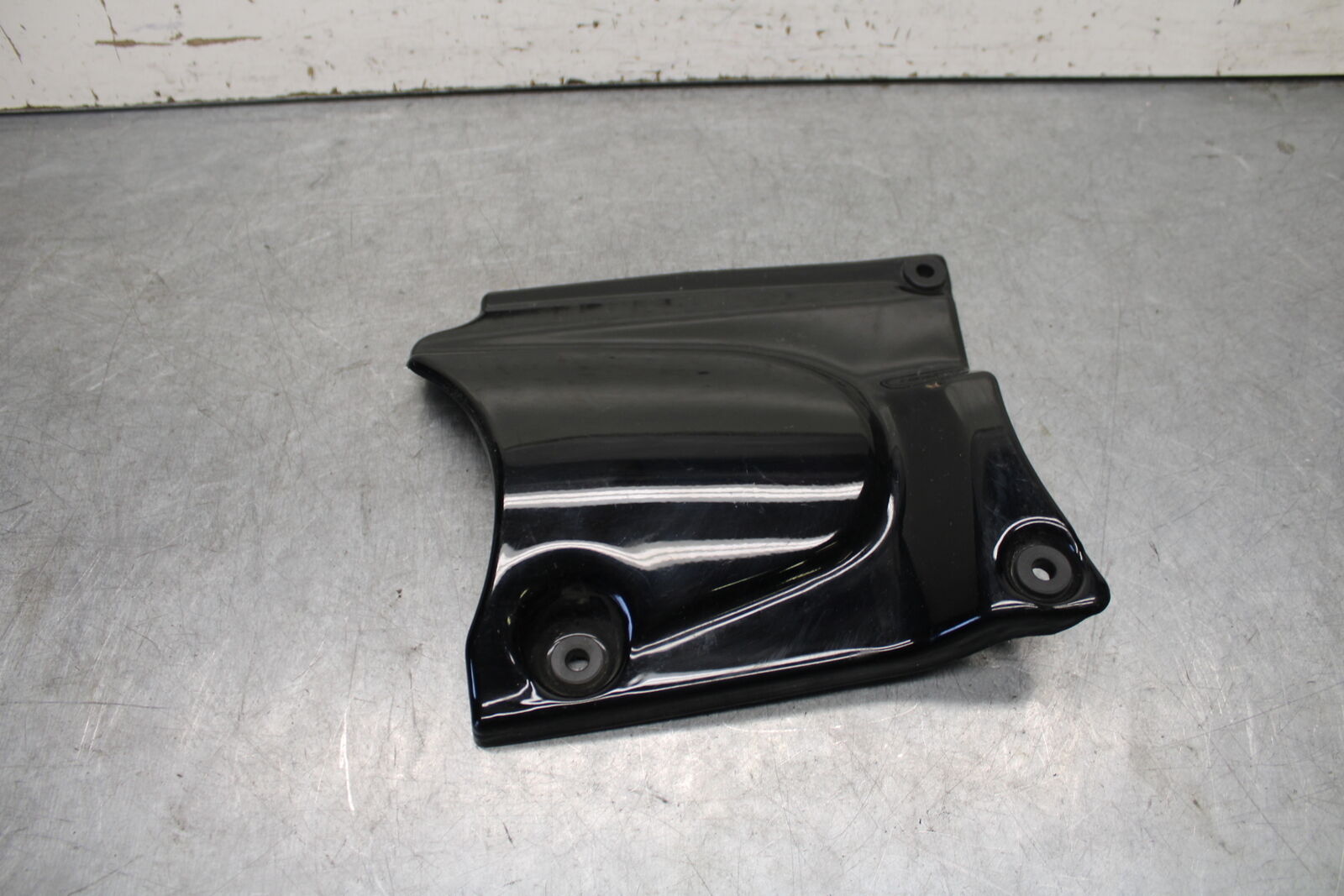 05-06 SUZUKI BOULEVARD M50 ENGINE SPROCKET COVER BB671