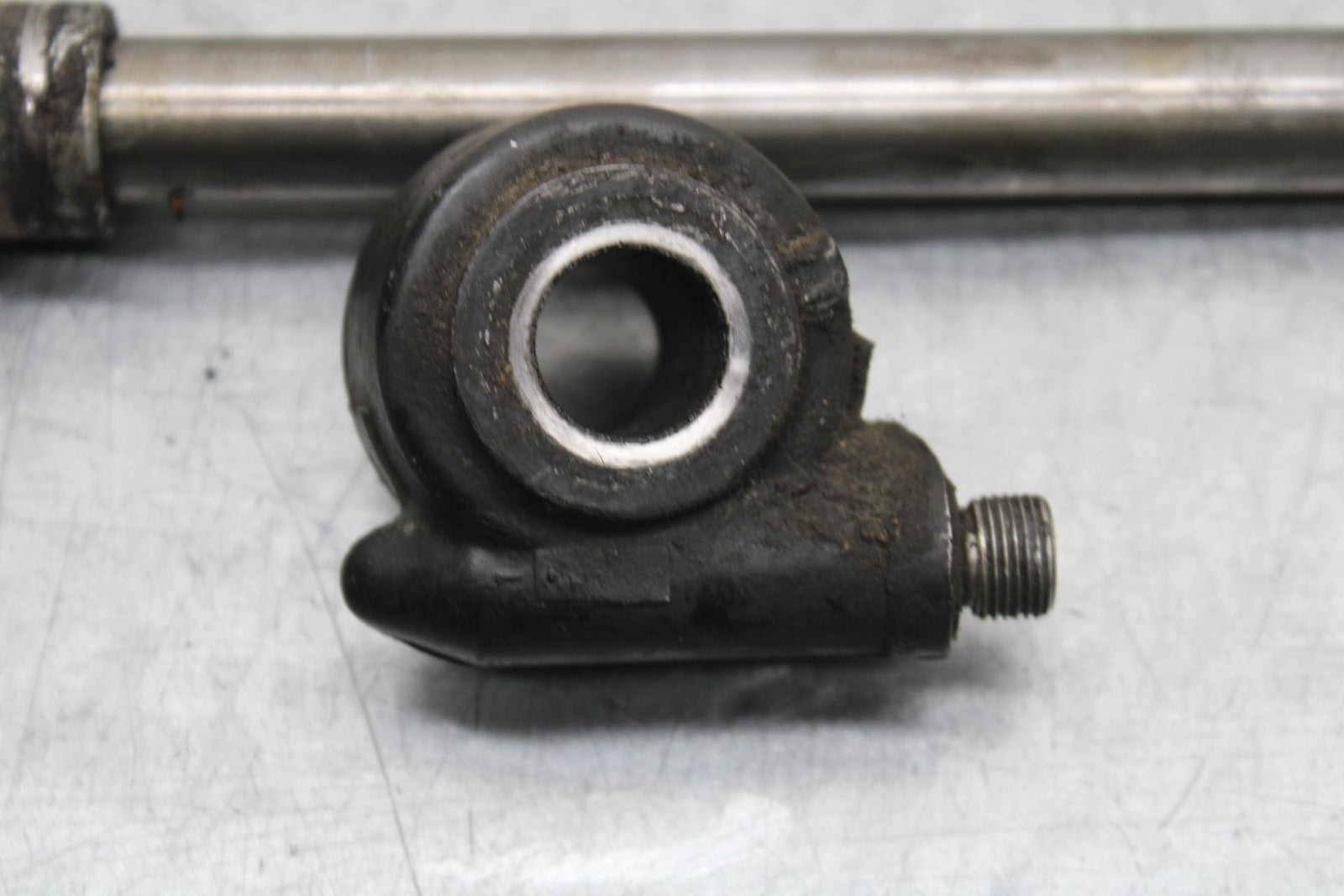 00-01 KAWASAKI ZZR600 FRONT WHEEL RIM AXLE PIVOT BOLT BB568