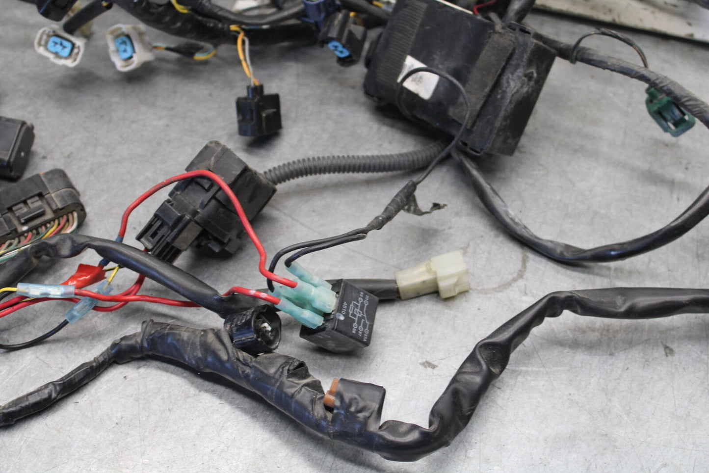 05-06 SUZUKI GSXR1000 MAIN ENGINE WIRING HARNESS WIRE LOOM 36610-41G30 BB677