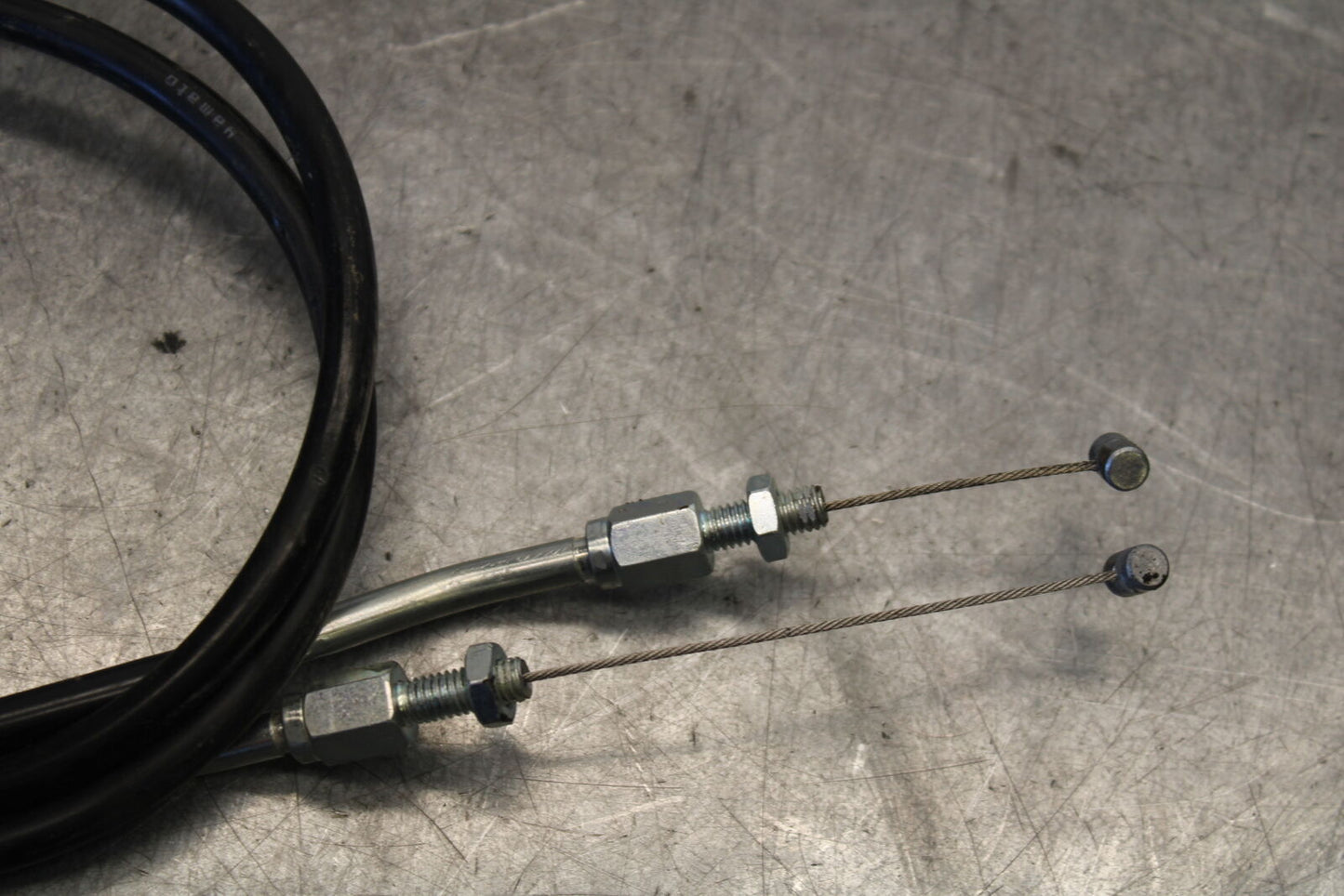 11-24 SUZUKI GSXR750 THROTTLE CABLES LINES BB687