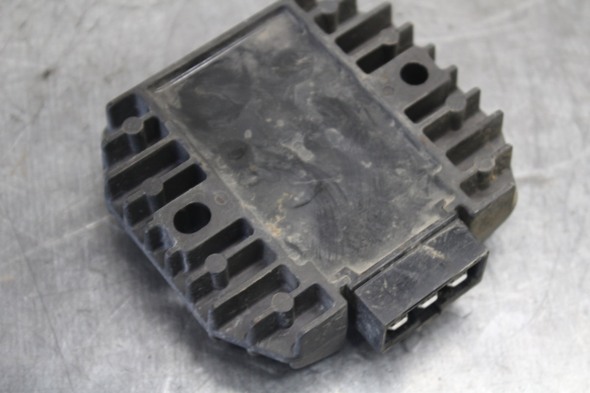 08-18 KAWASAKI KLR650 RECTIFIER VOLTAGE REGULATOR BB707