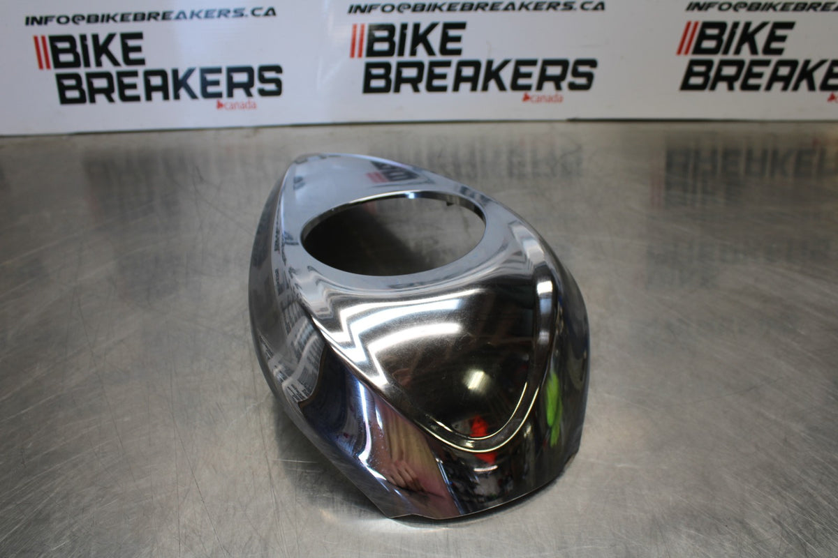 09 YAMAHA V STAR 950 GAS TANK CAP COVER TRIM PANELCOWL FAIRING BB172