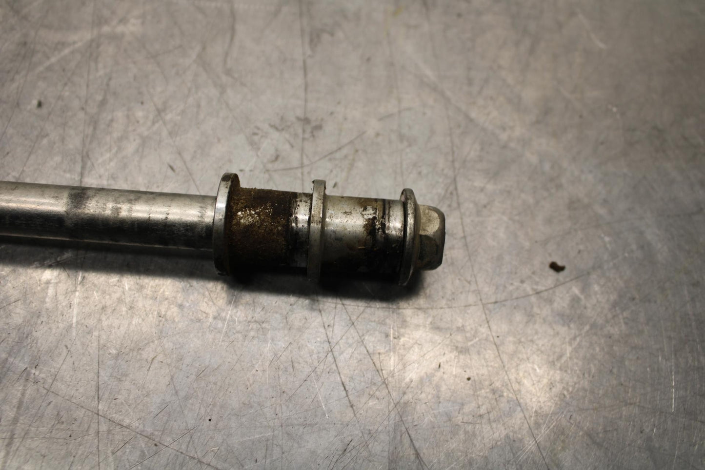 2015 Kawasaki Ninja 300 EX300 FRONT WHEEL RIM AXLE PIVOT BOLT 41068-0024 BB61