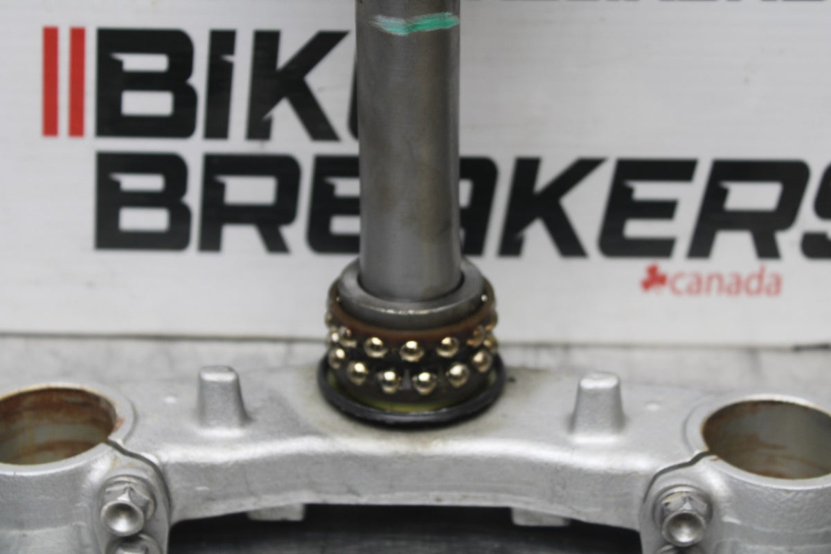 08 SUZUKI SV650 FRONT FORKS CLAMP LOWER TRIPLE TREE STEM BB846