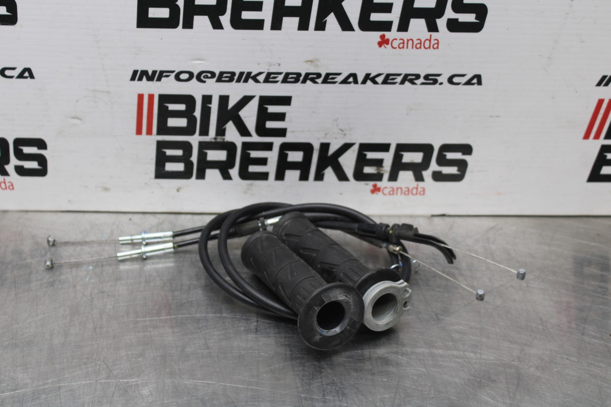 24 KAWASAKI NINJA 500 ABS THROTTLE CABLES LINES BB818