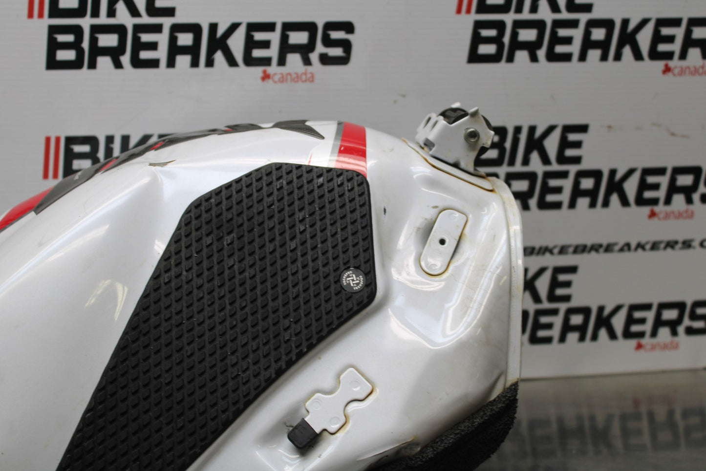 07-08 YAMAHA YZF R1 GAS TANK FUEL CELL PETROL RESERVOIR BB771
