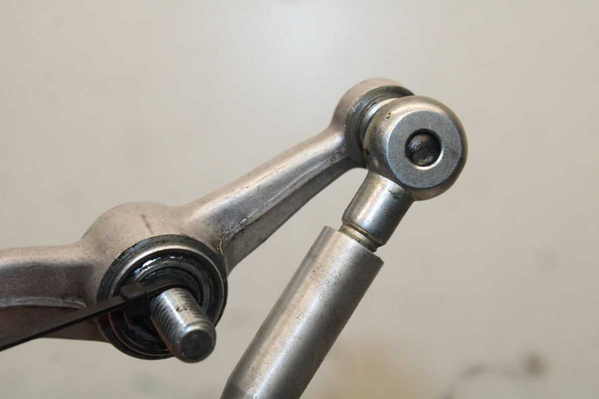 06 YAMAHA YZF R6 SHIFTER LINKAGE SHIFT LINK PEDAL BB716