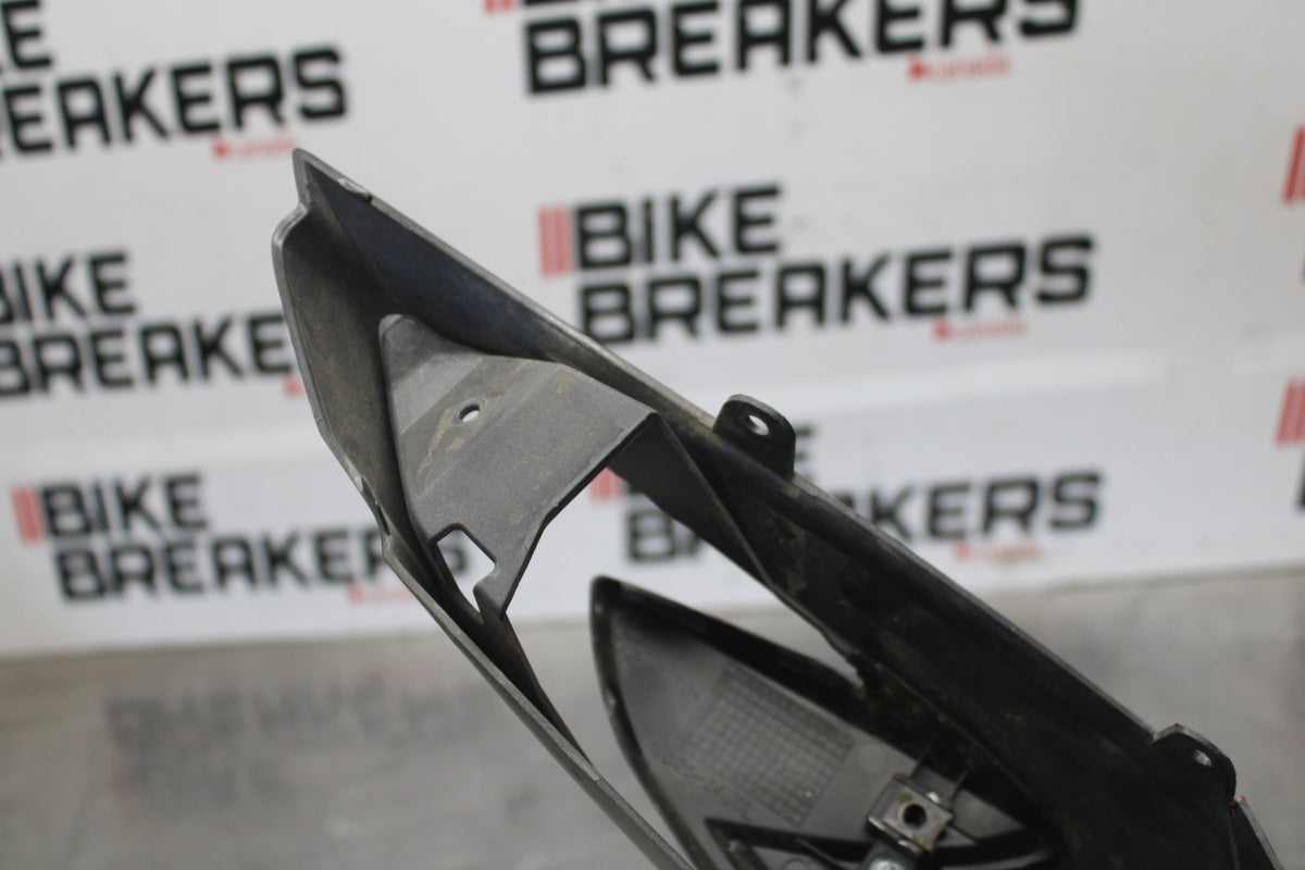 15-26 SUZUKI GSXR600 LEFT REAR BACK TAIL FAIRING COWL SHROUD BB888