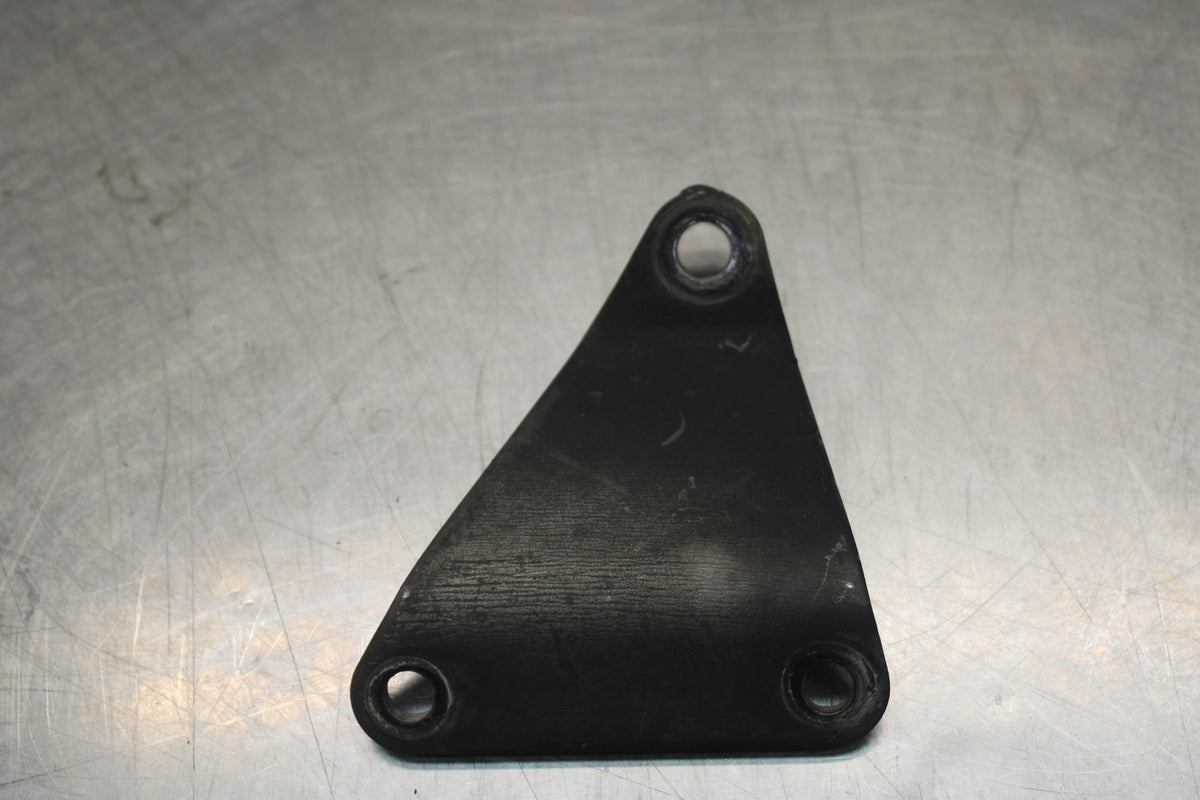 2006 Suzuki Boulevard C90 ENGINE MOTOR MOUNT STAY BRACKETS BB849