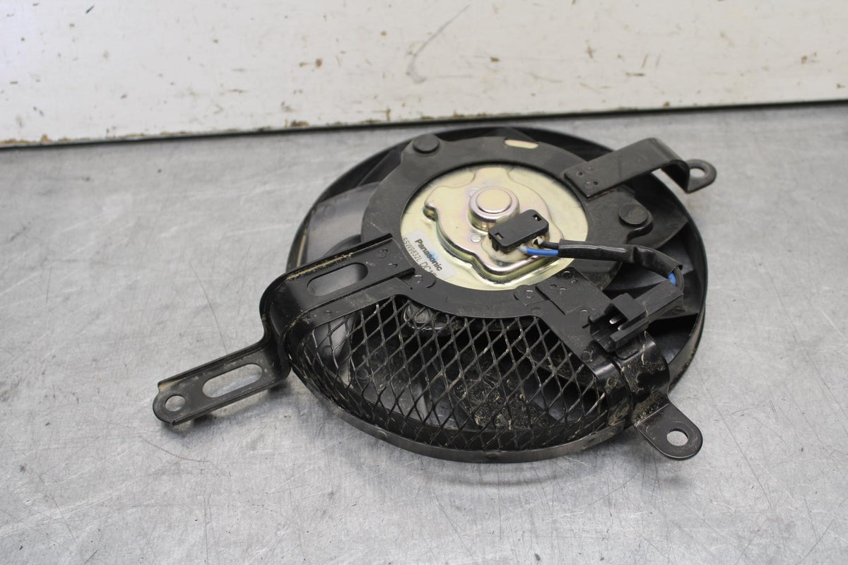 11-23 SUZUKI GSXR 750 ENGINE RADIATOR COOLING FAN BB630