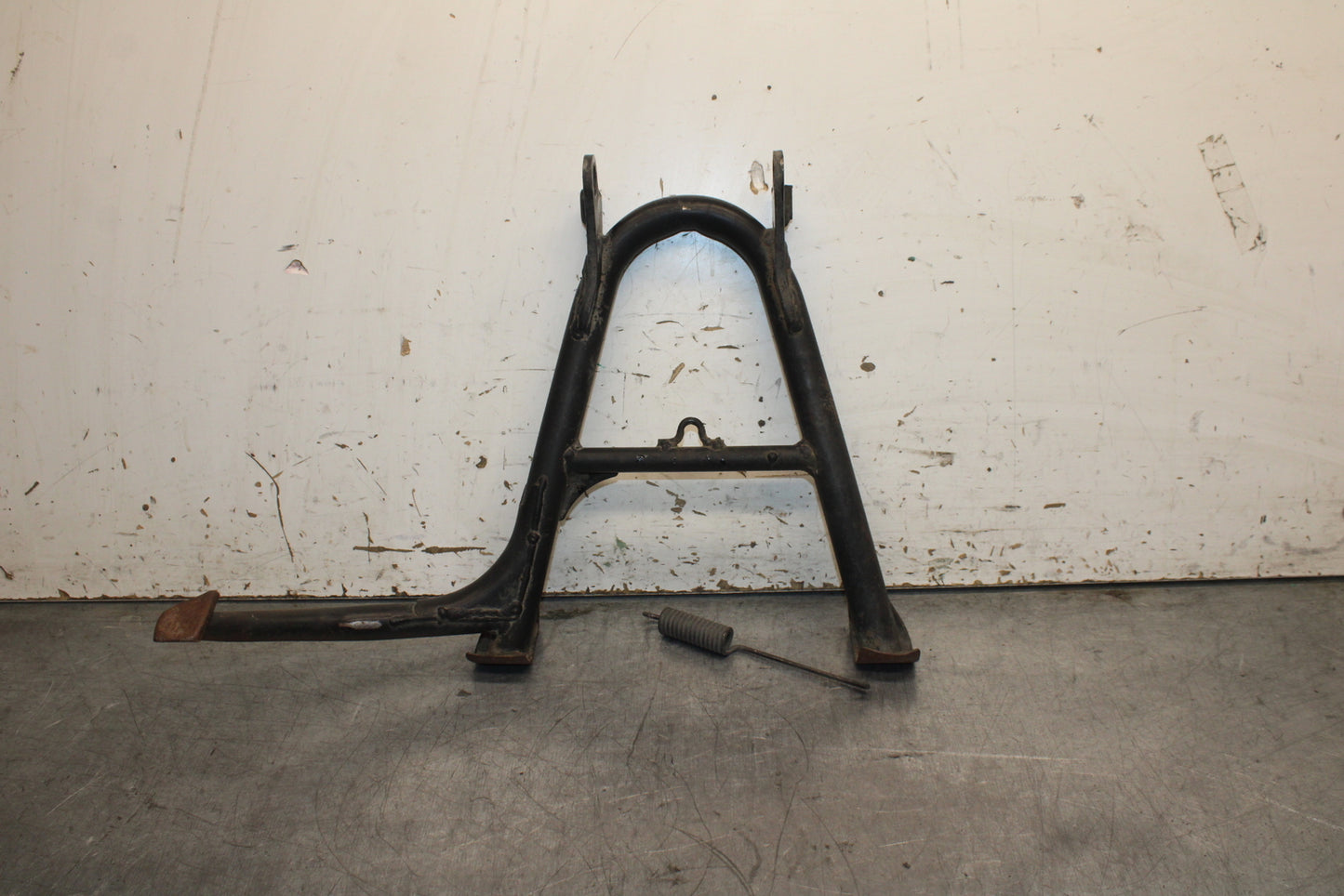 79-82 HONDA CB650 CENTER MAIN STAND BB107