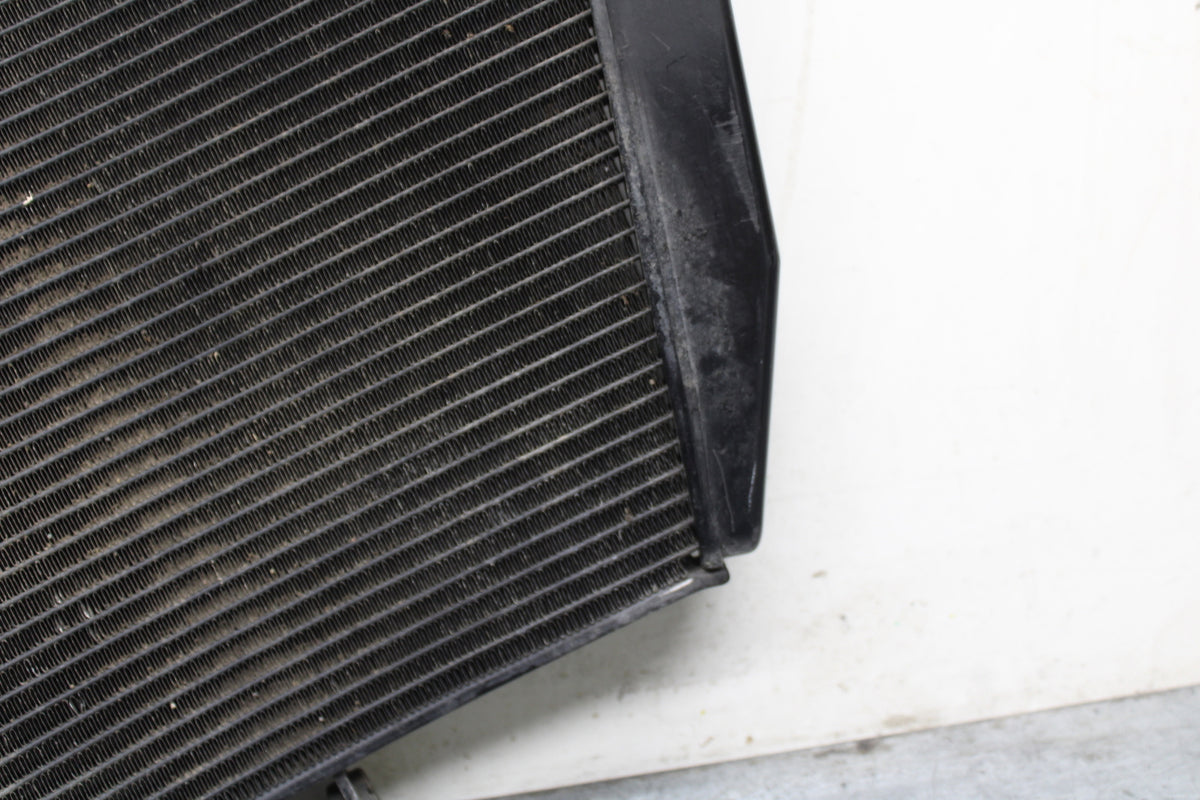 09 SUZUKI GSXR600 ENGINE RADIATOR MOTOR COOLER COOLING RADIATER BB759
