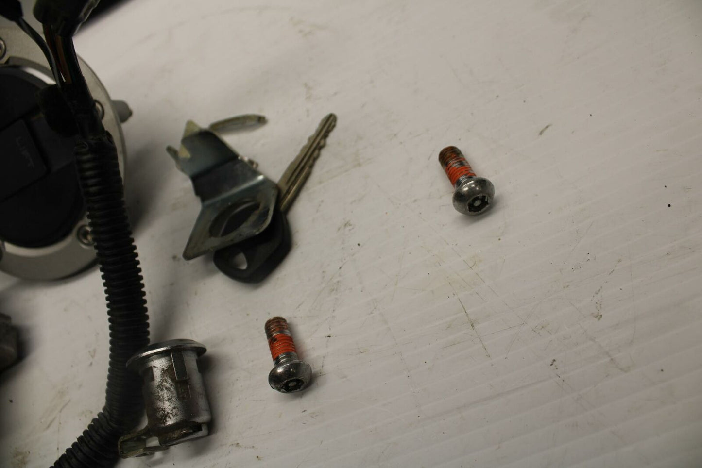 13-16 SUZUKI BANDIT 1250S  IGNITION LOCK KEY SET W/ GAS CAP AND SEAT LOCK BB238