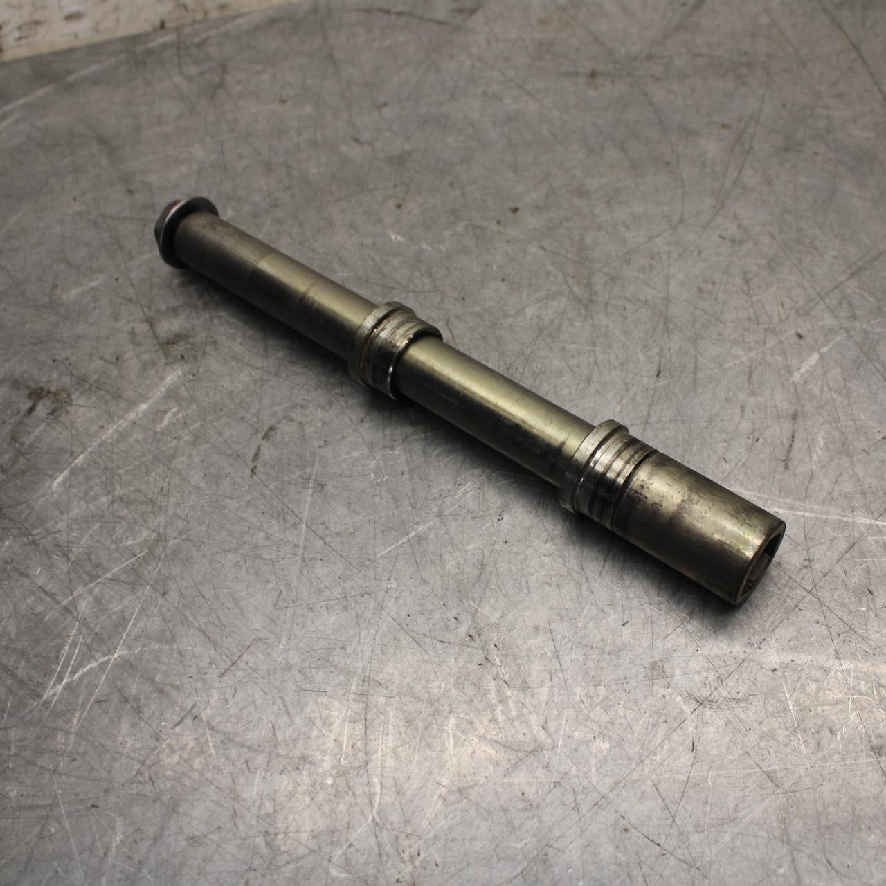 2013 Yamaha YZF R1 FRONT WHEEL RIM AXLE PIVOT BOLT 2C0-25181-00-00 BB507