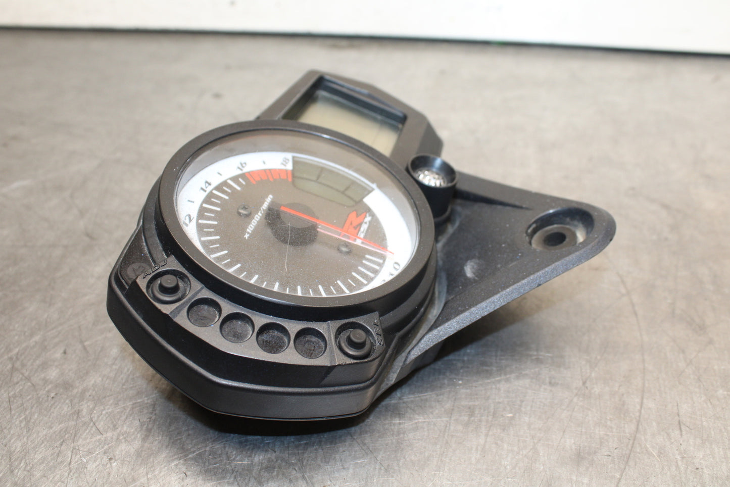 08-10 SUZUKI GSXR 600 SPEEDO TACH GAUGES DISPLAY CLUSTER SPEEDOMETER  BB753