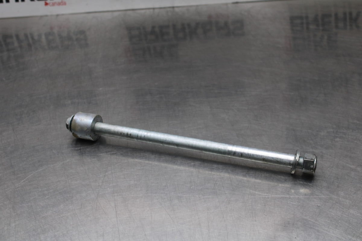 15 SUZUKI BOULEVARD C50 REAR AXLE BACK WHEEL RIM PIVOT BOLT AXEL BB775