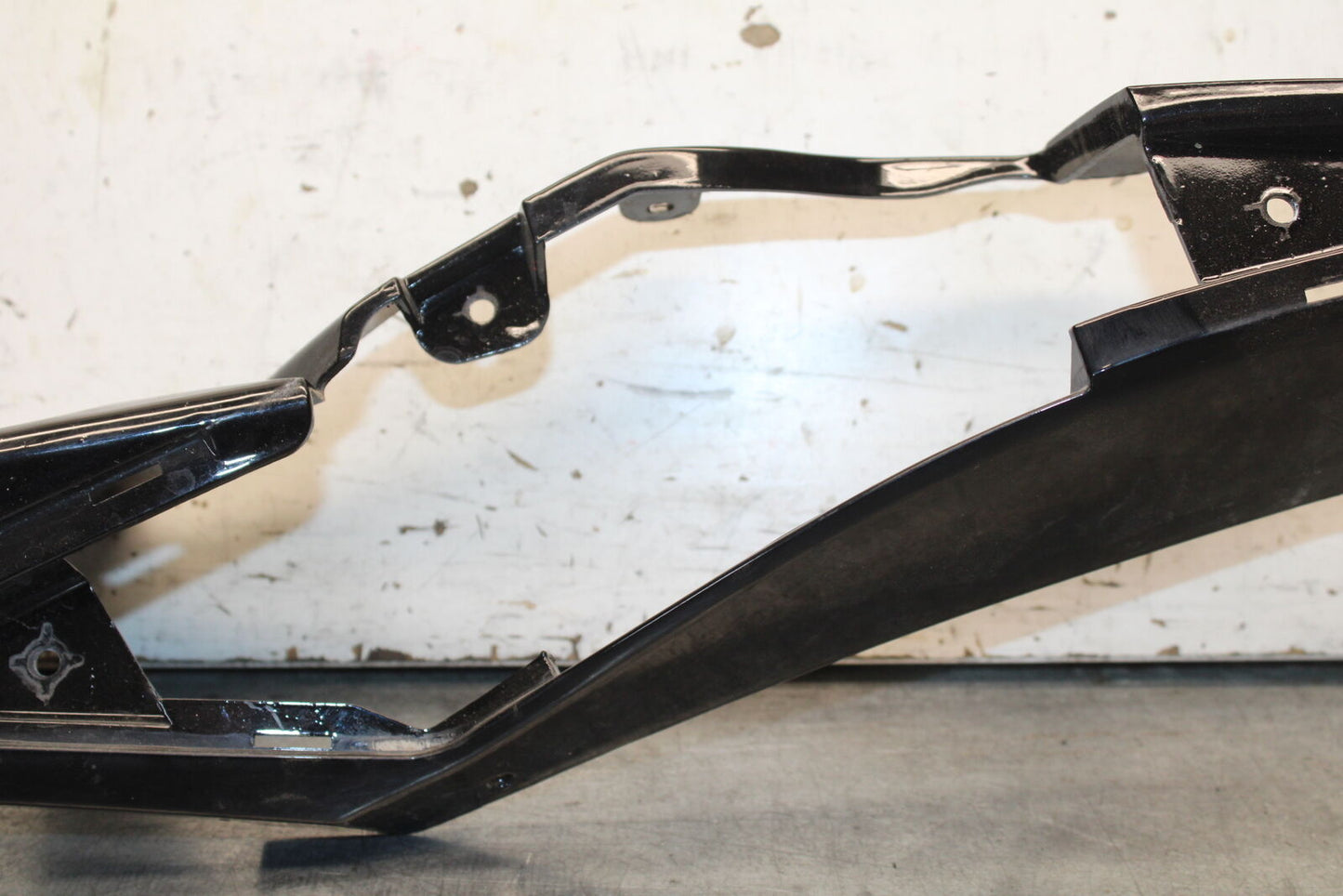 08-10 SUZUKI GSXR750 LEFT REAR BACK TAIL FAIRING COWL SHROUD BB476